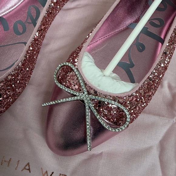 Sophia Webster| New In Box
Pirouette Bow Embellished Ballet Flats - Picture 3 of 10